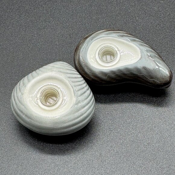 Novelty Sea Shells Salt and Pepper Shakers Clams - Picture 4 of 5